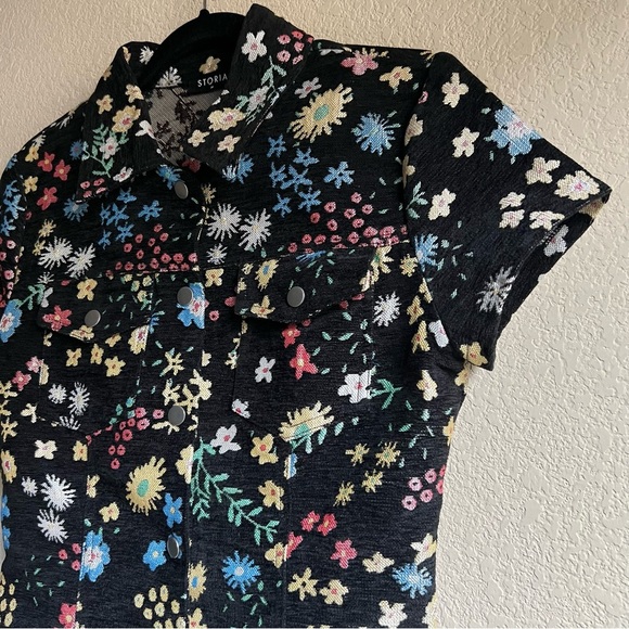 STORIA Honeydew Dress – Black Floral Mini Snap Shirt Dress. Runs small! - Picture 5 of 16
